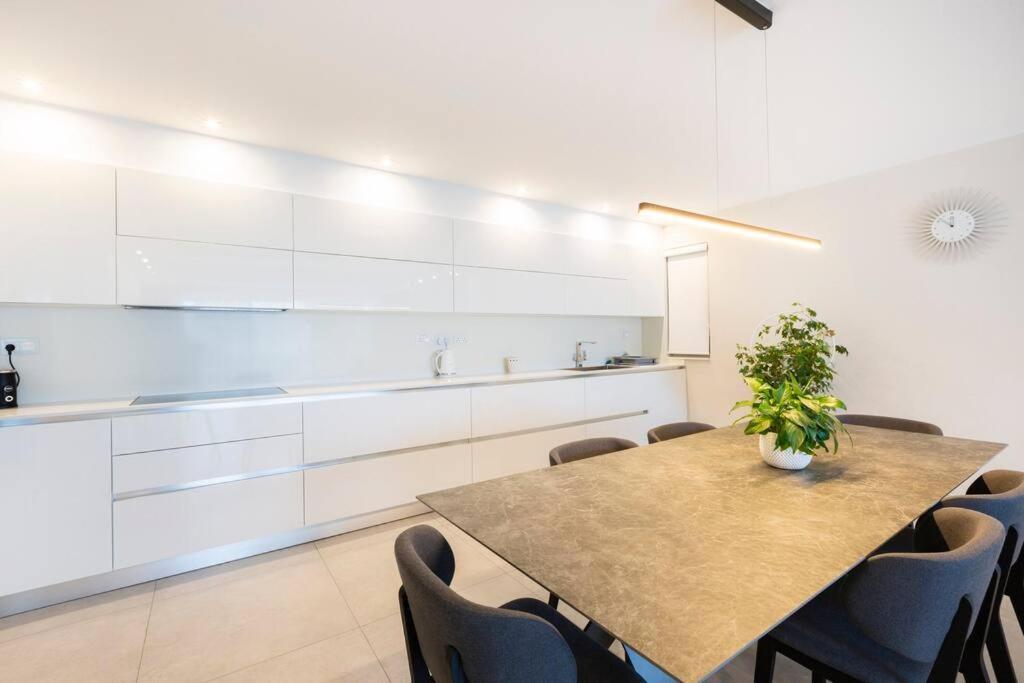 Ngh12 - Lovely And Spacious 2 Bedroom Apartment Naxxar Exteriér fotografie